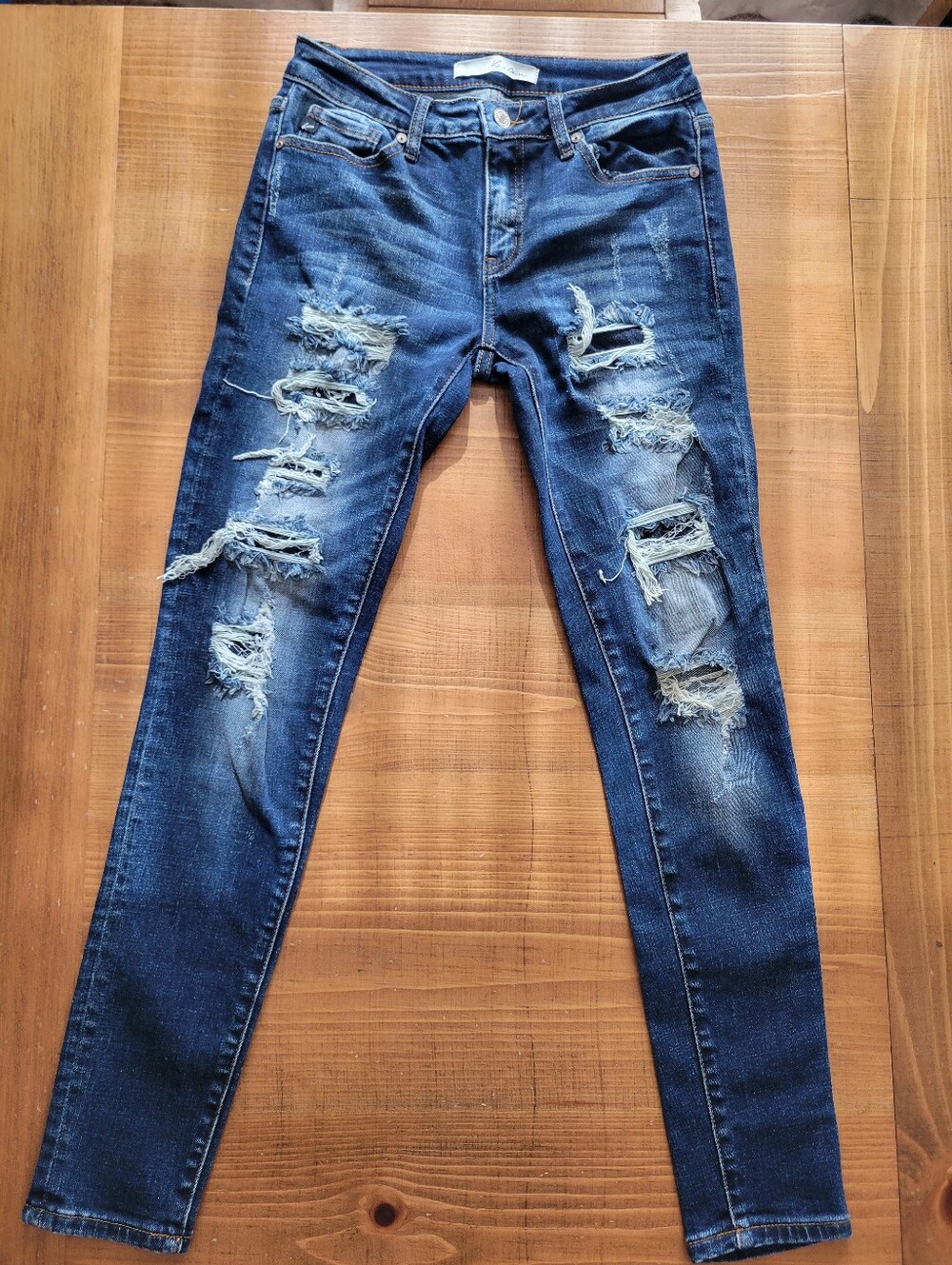 KanCan Mid Rise Stretch Skinny Jeans Size 3 Inseam 29 In Dark Wash Distressed